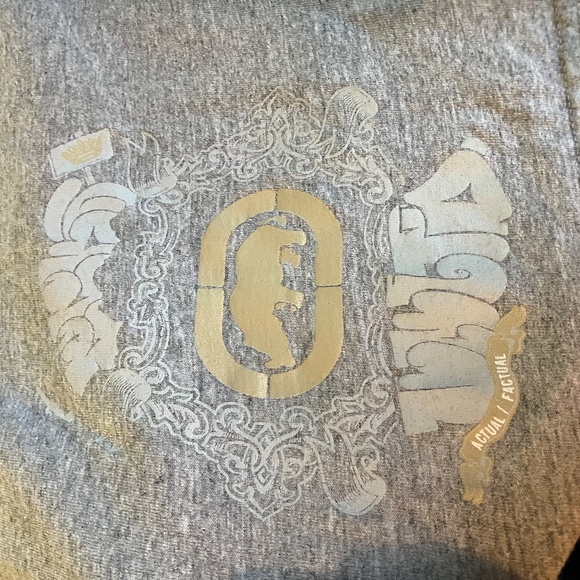 Ecko Unlimited Graffiti Tee in Large - Picture 9 of 9